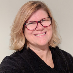 Alisa-Van-Zelst-300px.jpg